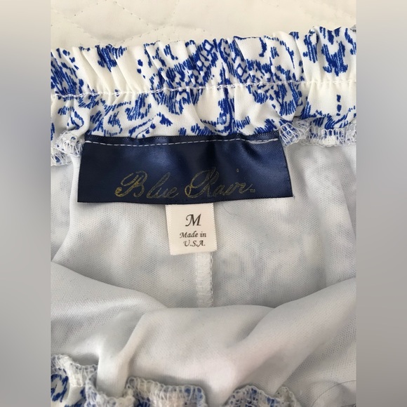 Francesca’s Blue and White Floral A-line Skirt - Picture 3 of 3